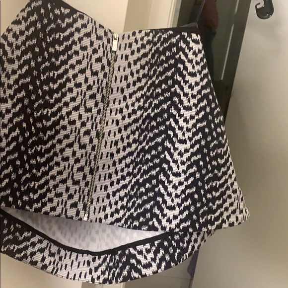 Elizabeth and James strapless top - Picture 4 of 5